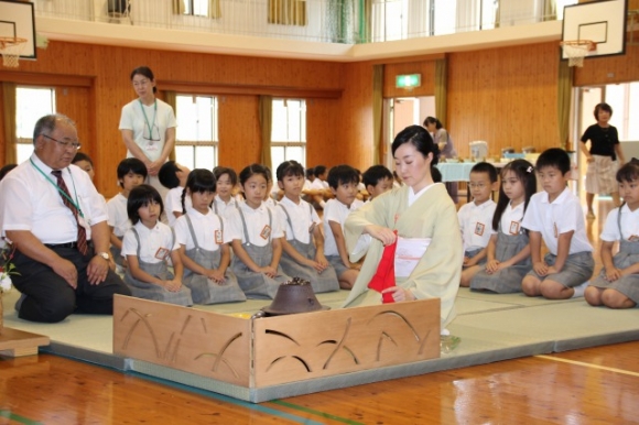 取材が来ました　〜礼法指導〜