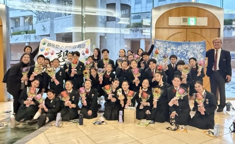 「何者にでもなれる、私たちなら。」