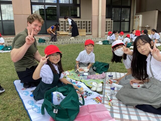 「何者にでもなれる、私たちなら。」
