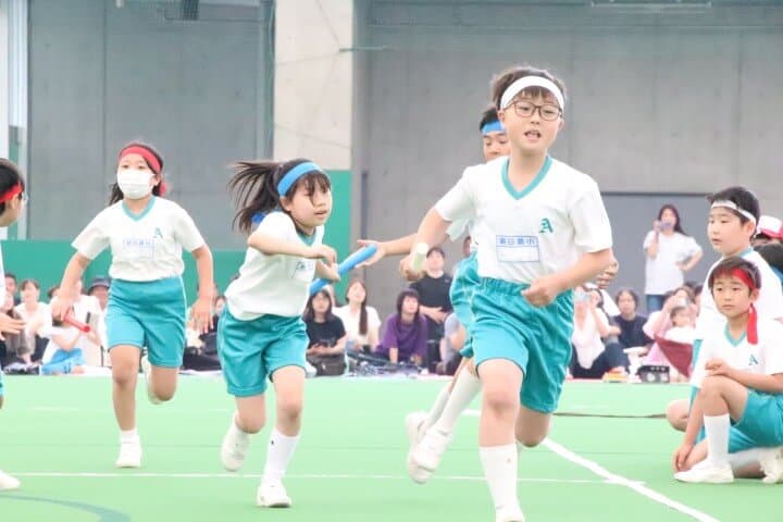 「何者にでもなれる、私たちなら。」